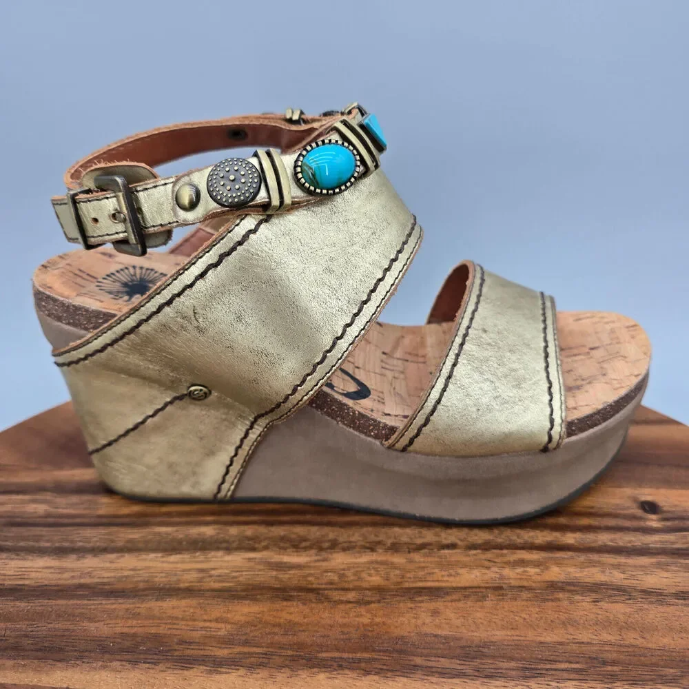 OTBT Wedge Sandals Women's 7 M Gold Leather Beaded Layover Buckle Open Toe